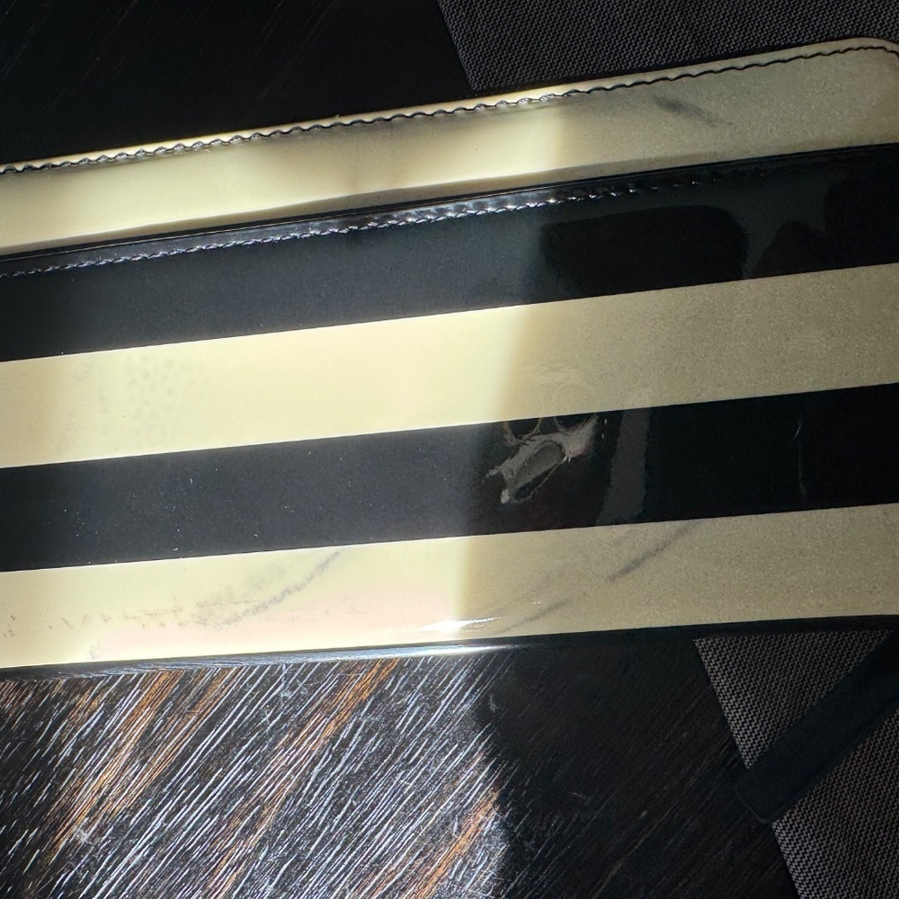 Kate Spade Neda Penn Valley Wallet - Picture 7 of 7